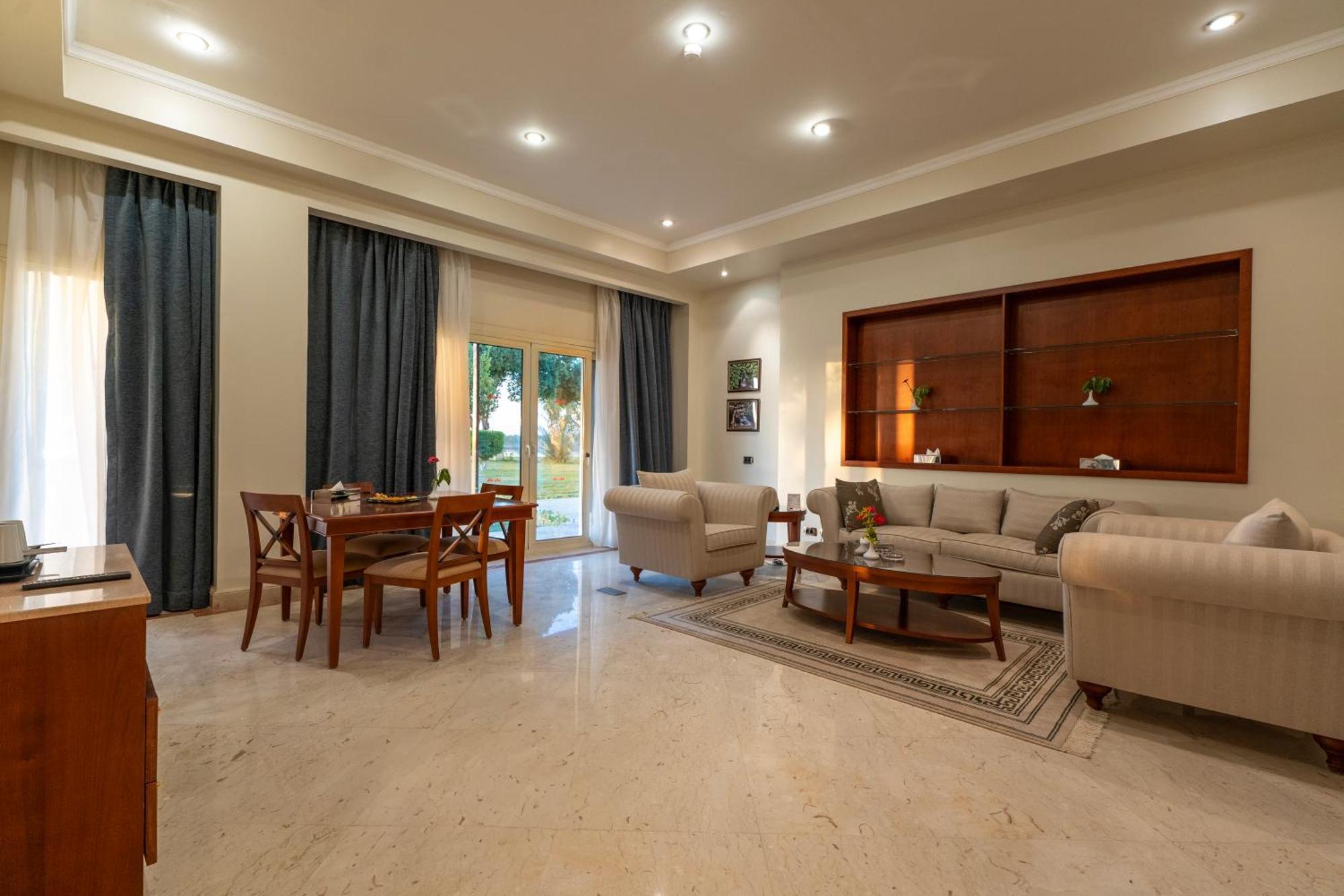 Jolie Ville Hotel & Spa Kings Island Louxor Extérieur photo A living room