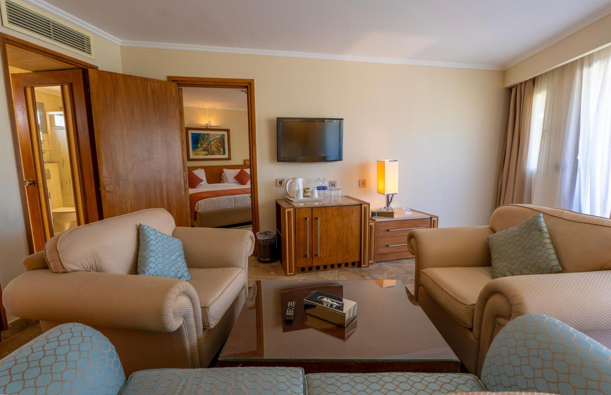 Jolie Ville Hotel & Spa Kings Island Louxor Extérieur photo Suite at the Hilton Sharm El Sheikh