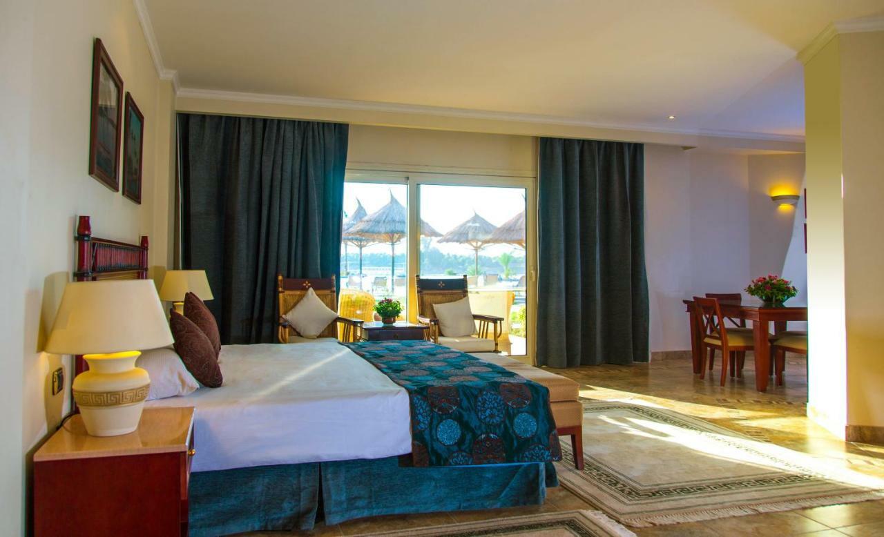 Jolie Ville Hotel & Spa Kings Island Louxor Extérieur photo Suite at the Hilton Luxor